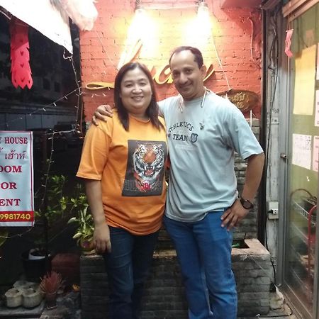 Lucky House Hostel Chiang Mai Buitenkant foto
