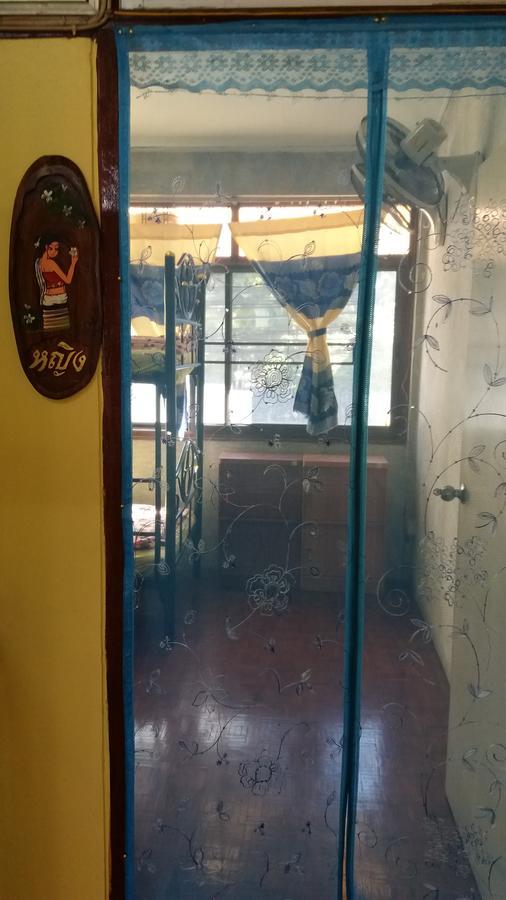 Lucky House Hostel Chiang Mai Buitenkant foto
