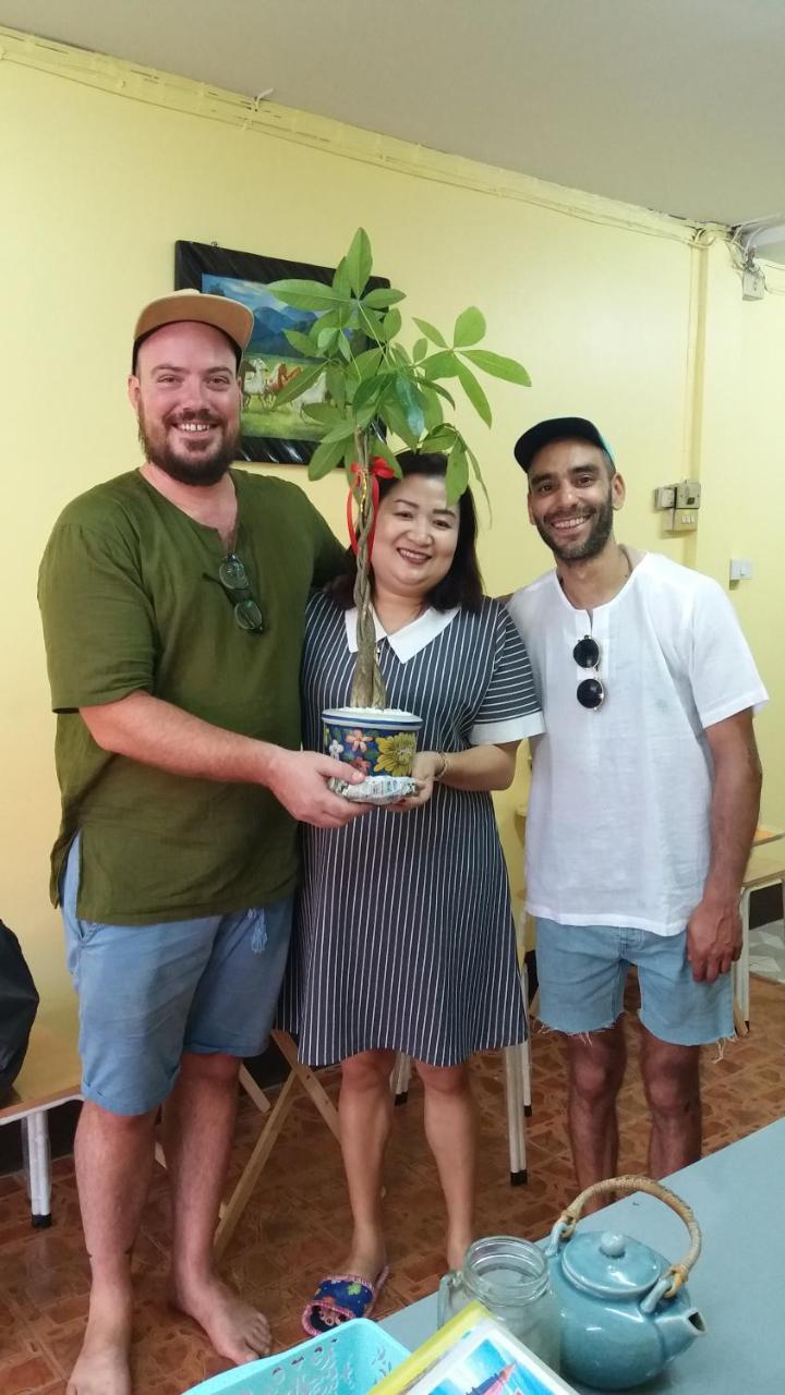 Lucky House Hostel Chiang Mai Buitenkant foto