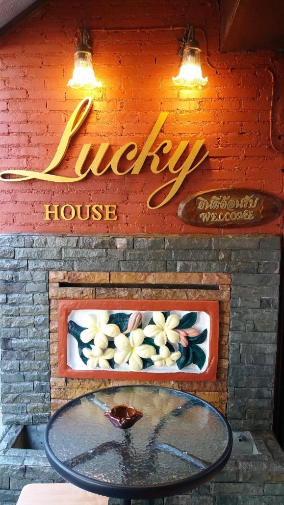 Lucky House Hostel Chiang Mai Buitenkant foto