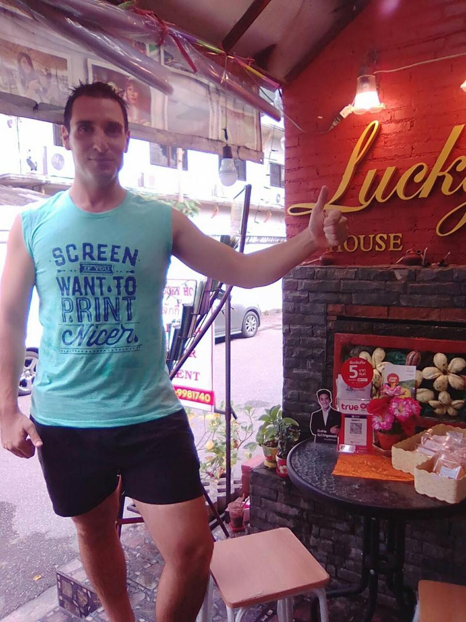 Lucky House Hostel Chiang Mai Buitenkant foto
