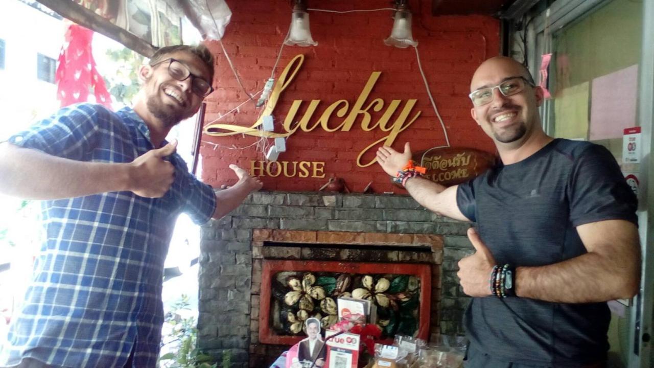 Lucky House Hostel Chiang Mai Buitenkant foto